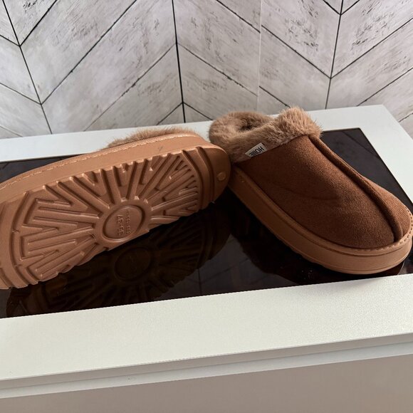 Brown Platform Fuzzy Slippers - Picture 1 of 2